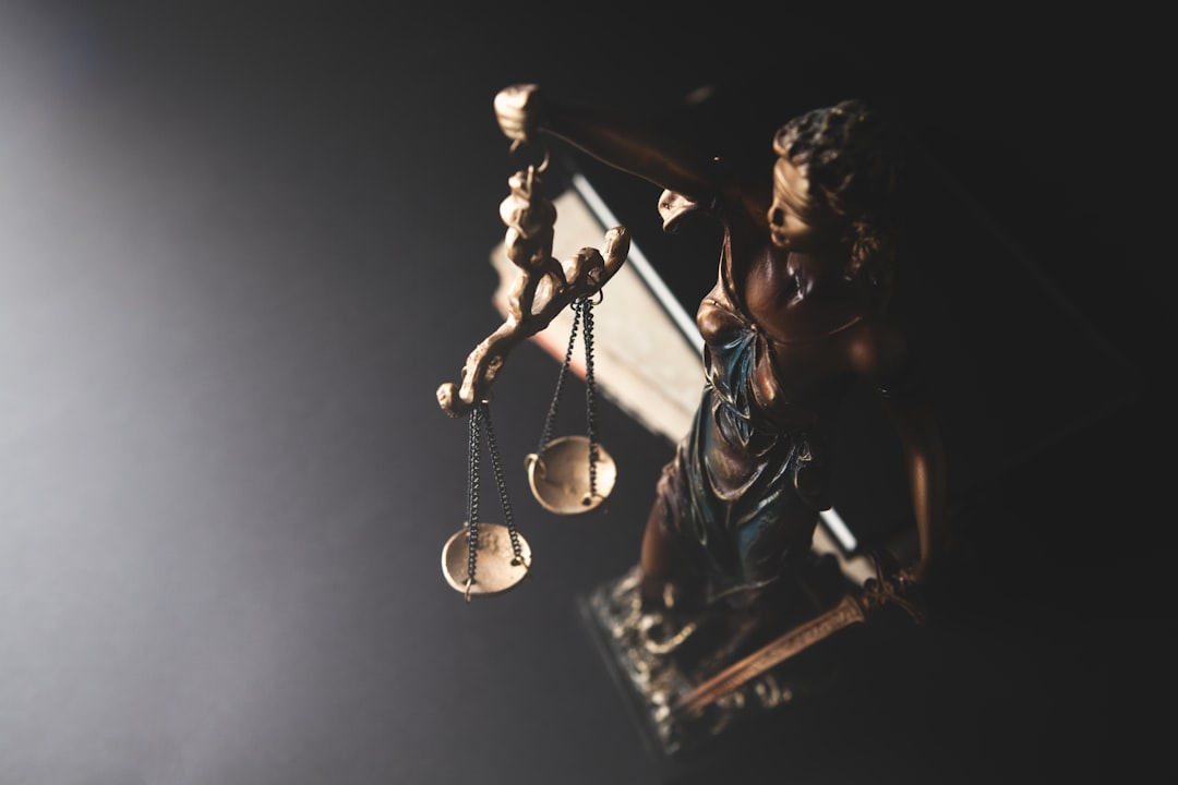 expert juridique spécialisé dans le conseil et l'assistance pour toutes vos questions légales, garantissant sécurité et conformité.