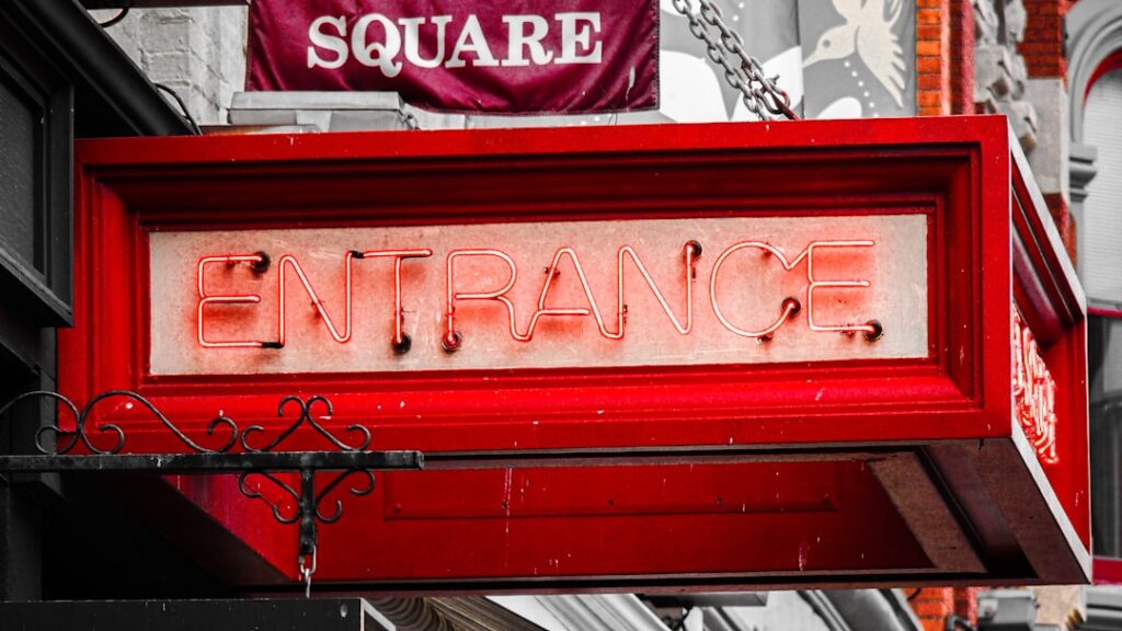 découvrez les fonctionnalités clés d'un intranet pour améliorer la collaboration, la communication et la productivité au sein de votre entreprise.