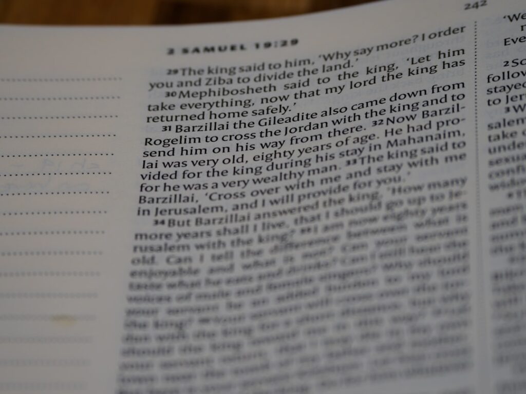 résumé du procès : découvrez une synthèse claire et concise des faits, arguments et décisions clés.