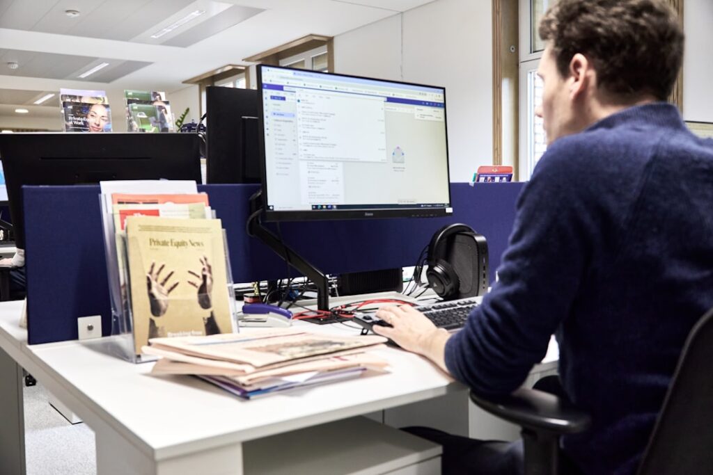 découvrez nos services de private banking personnalisés pour une gestion patrimoniale exclusive et sur mesure, adaptée à vos besoins financiers et à votre confidentialité.