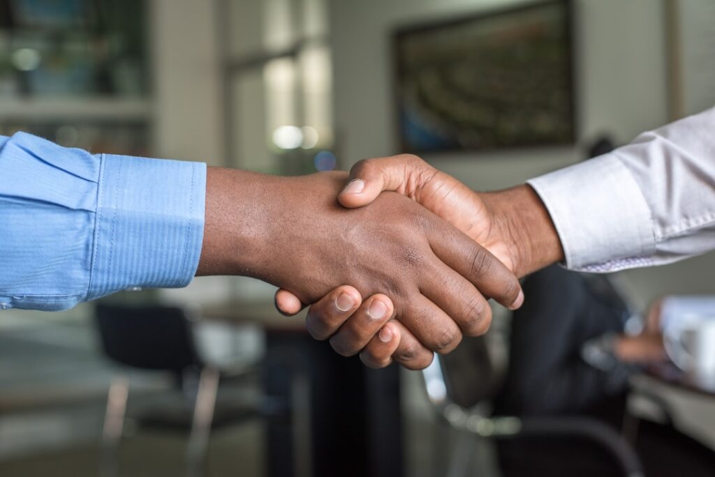 découvrez l'importance de la confiance dans les relations personnelles et professionnelles, et comment la bâtir efficacement pour un succès durable.